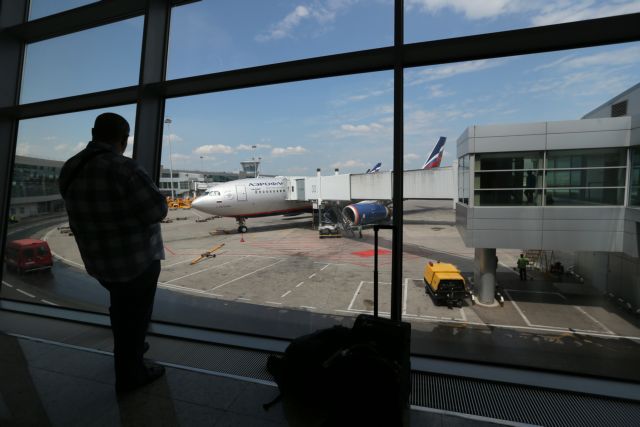 Παγιδευμένος στο τράνζιτ της Μόσχας ο Έντουαρντ Σνόουντεν